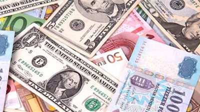 تباين أسعار صرف العملات مقابل الجنيه اليوم
