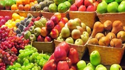 اليوم.. تباين أسعار الفاكهة في سوق العبور