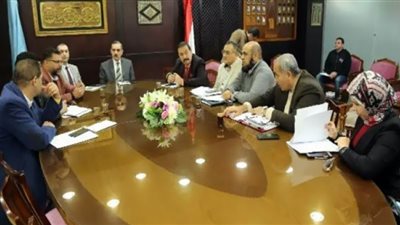 محافظ كفرالشيخ يناقش الموقف التنفيذي لمشروعات الغاز الطبيعي مع أعضاء البرلمان