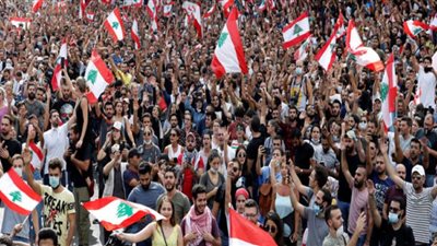 احتجاجات في لبنان بسبب ارتفاع سعر الدولار