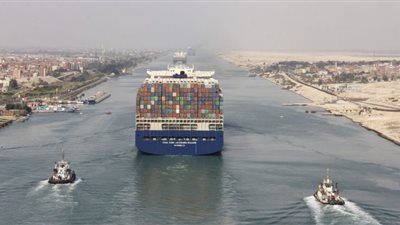 قناة السويس تشهد عبور أكبر سفينة حاويات بالعالم