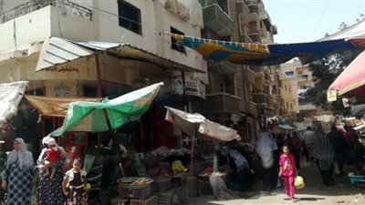 انخفاض أسعار الطماطم بأسواق الفيوم واستقرار الخضار والفاكهة