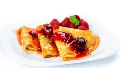 جددي سفرتك ع الفطار.. طريقة عمل كريب بمربى الفراولة