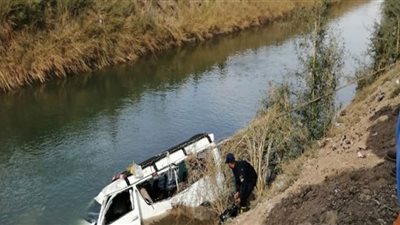 تفاصيل التحريات الأولية حول سقوط سيارة ميكروباص بترعة المريوطية