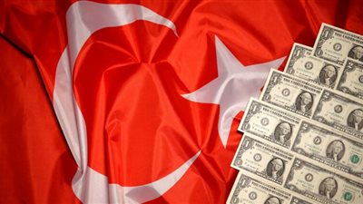 هبوط الليرة التركية إلى مستوى قياسي متدني