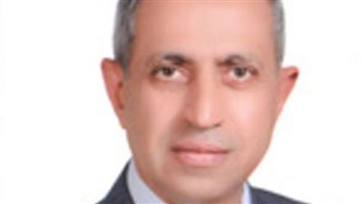 عبد الغفار يحفز ناشئى الكاراتيه بمنح مجانية