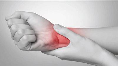 دراسة: استخدام الحاسوب لساعات طويلة يعرضك للإصابة بمتلازمة النفق الرسغي