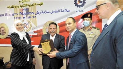 تكريم نادر رياض فى نقابة الصناعات الهندسية
