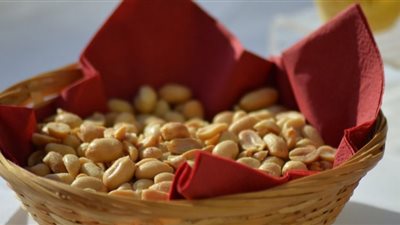 5 أسباب تجعل الفول السوداني وجبة خفيفة