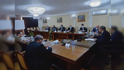 وزير التموين يتابع توافر السلع الاستراتيجية| توافر احتياطي آمن من الزيوت لمدة 5 شهور