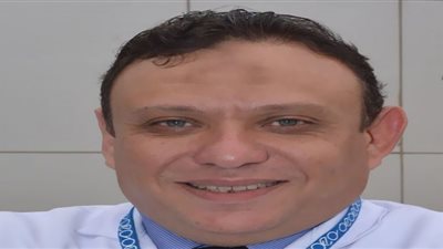 استشاري مناعة يدعو المواطنين للحصول على لقاح كورونا