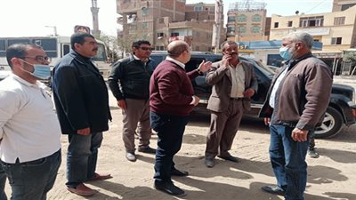 صور.. نائب محافظ الجيزة يتفقد قرى مركز منشأة القناطر ويجتمع برؤساء الوحدات المحلية