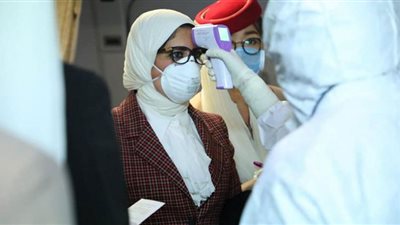 استشاري مناعة يكشف ملامح الموجة الرابعة من كورونا حال ضربت مصر