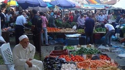 الأسواق خارج سيطرة الإجراءات الإحترازية لفيروس كورونا بالمنيا