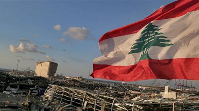 الصحف اللبنانية: الانهيار المتواصل لليرة أمام الدولار والفراغ الحكومي يدفعان البلاد نحو الفوضى