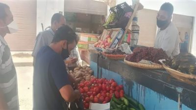 استمرار الحملات التفتيشية على سوق الخضار بالقصير