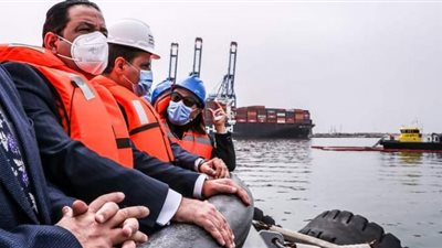 لجنة النقل والمواصلات بمجلس النواب فى زيارة لميناء دمياط