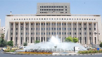 مصرف سوريا المركزي يرفع سعر الدولار بنسبة 100%