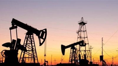 أسعار النفط تحافظ على مكاسبها.. وبرنت بـ73.79 دولار للبرميل