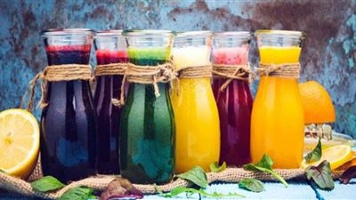في درجات الحرارة المرتفعة.. أفضل 8 مشروبات لترطيب الجسم