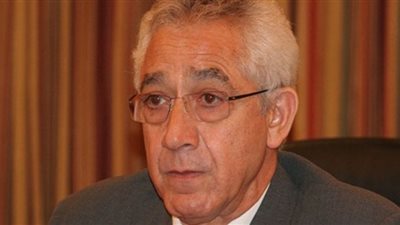 غرفة الجلود تفتح النار على 