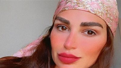 بفستان مُجسم.. سارة نخلة تعلق 