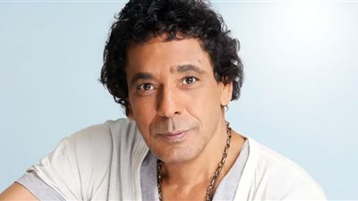 فيديو.. محمد منير يسجل أكثر من 300 ألف مشاهدة بكليب 