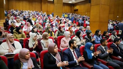 للمتفوقين | شروط الحصول على منحة بجامعة الأهرام الكندية