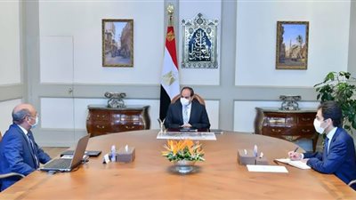 الرئيس السيسي يُوجه بتوسيع نطاق خدمات الشهر العقاري للتوثيق المميز والسريع