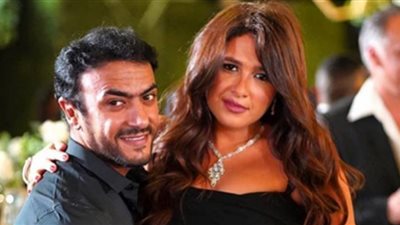على نغمات 