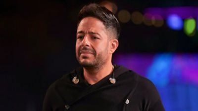 في أسبوع.. حماقي يجتاز الـ 6 ملايين ونصف مشاهدة بكليب 