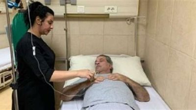 جمهور السوشيال ميديا يتساءل عن مرض توفيق عكاشة