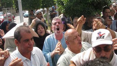 استمرار اعتصام محصلى شركة الغاز