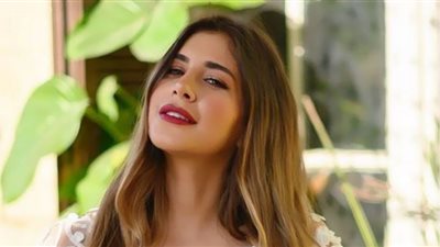 الساري الهندي يبرز عفوية ملك قورة (صور)