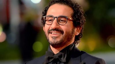أحمد حلمي يحتفل بعيد ميلاد والدته على إنستجرام