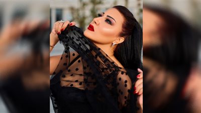 أول تعليق من سمية الخشاب على صورتها المثيرة للجدل بعد عقد قران أحمد سعد: محدش مهتم بيكم