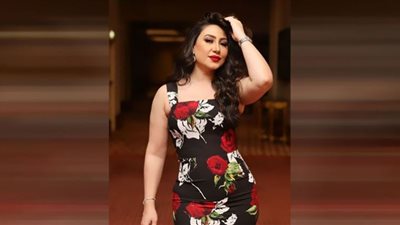 بالفيديو.. بوسي تستعرض رشاقتها بإطلالة جذابة