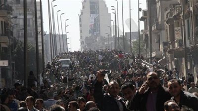 فيديو.الأقباط يلقون النظرة الأخيرة للبابا