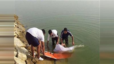 إنتشال جثة صياد بسوهاج