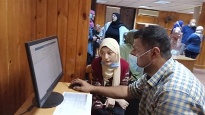 مركز جامعة المنصورة لذوي الإعاقة يستقبل الأولى على الثانوية العامة دمج