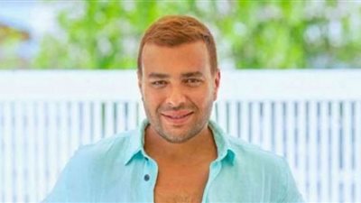 رامي صبري يجتاز الـ900 ألف مشاهدة بأغنية 