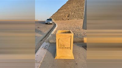 خدمات لتيسير الزيارة لهضبة الأهرامات وتدريب الخيالة والجمالة