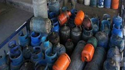 احتجاز 4 سيارات محملة بالغاز بالعين السخنة