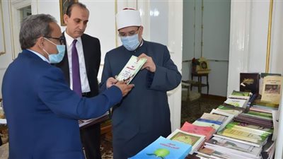 وزير الأوقاف وأمين عام الوحدة الاقتصادية يبحثان أوجه التعاون المشتركه