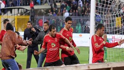 فيديو.تجميد المصرى عامين واغلاق الاستاد 3سنوات