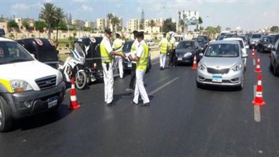 سحب 2905 رخص مركبات لعدم الالتزام بتركيب الملصق الإلكتروني