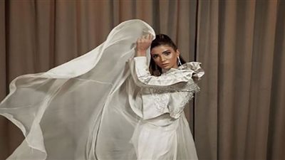 فستان خطوبة ريم سامي مزج بين الأنوثة والجرأة (صور)