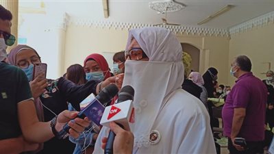 ياسمين الخيام تشارك في جنازة الإعلامي حمدي الكنيسي