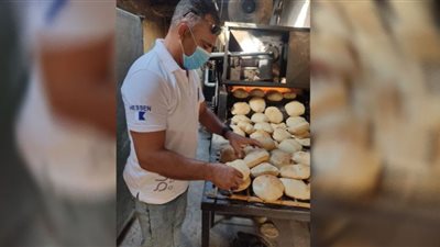 حملات تموينية على المخابز البلدية وحملات نظافه بسوق الخضار بالقصير