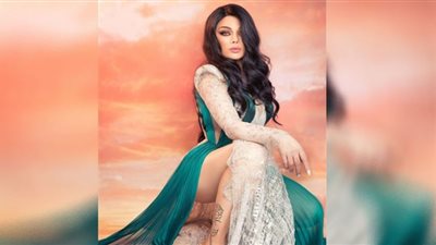 (صور) بهوت شورت مثير| جراءة ورقص هيفاء وهبي يشعلان حفلها في الساحل